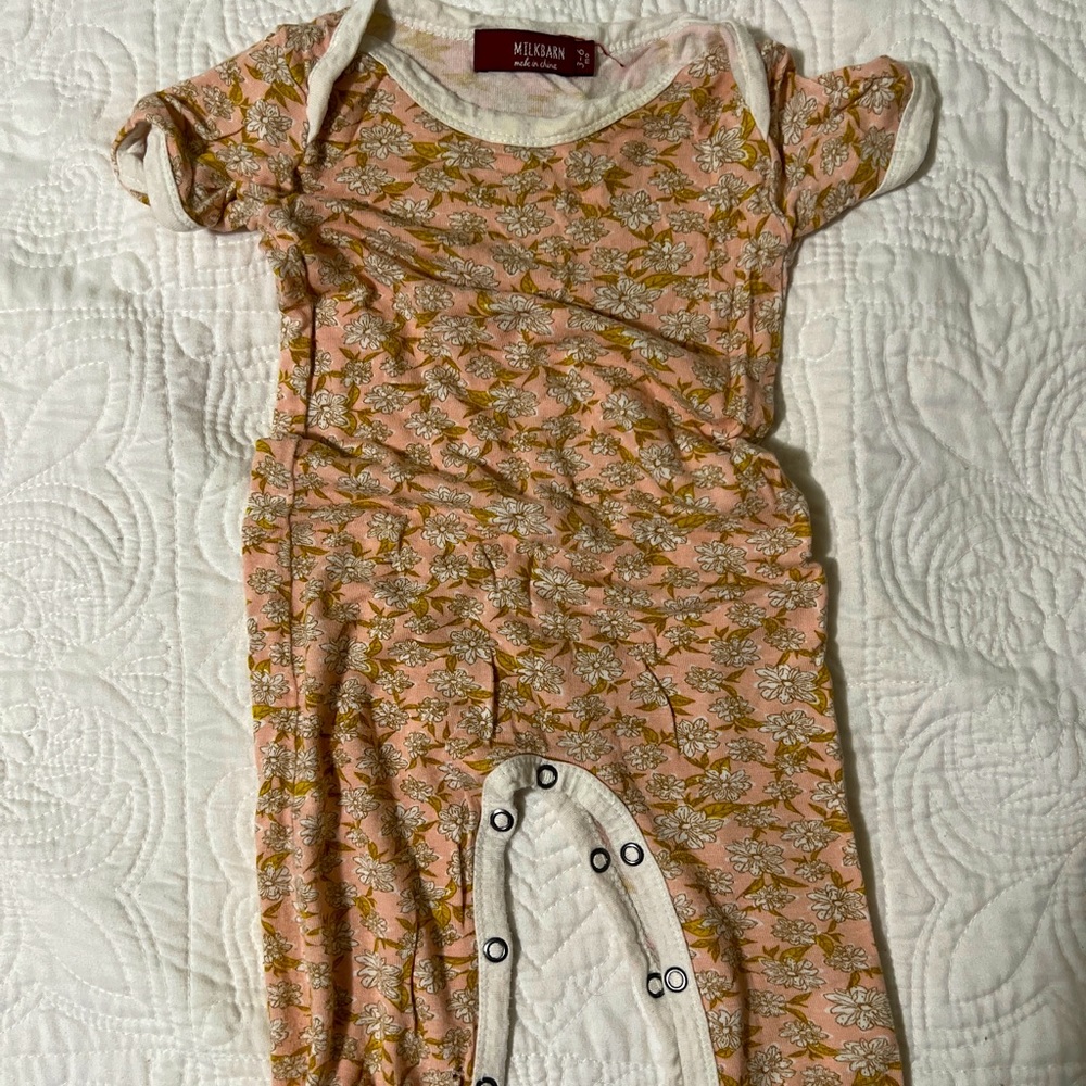 MilkBarn outfit. 3-6 months.